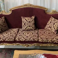 مبل سلطنتی ۹ نفره همراه با میز وسط و عسلی و بوفه