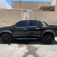 کی ام سی  T8مدل ۴۰۲