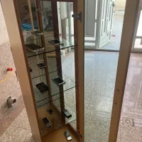 ویترین شیشه ای نمایش گوشیهای تلفن همراه