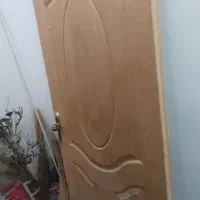 درب اتاقی صحیح و سالم