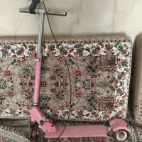 اسکوتر صورتی رنگ