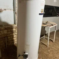اب گرم کن مخزنی در حد نو