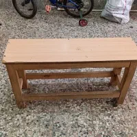میز و نیمکت چوبی