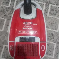 یک عدد جاروبرقی ۲۴۰۰ ولت