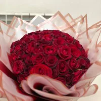 دسته گل ۱۰۰ شاخه گل رز هلندی