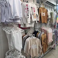 فروشنده خانم واقا جهت پوشاک کودک-هفت حوض نیازمندیم