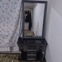 آینه و کنسول در حد نو