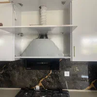 هود وگازبسیارتمیزونوبدون هیچ خرابی وایرادی