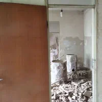 درب اتاق با چهارچوب