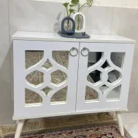 جاکفشی و میز تلوزیون