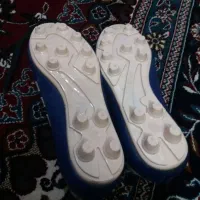 کتونی ورزشی سایز۴۲کوچک پابه ۴۰یا۴۱میخوره