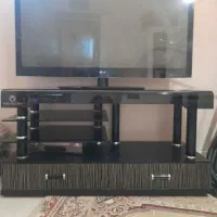 میز تلویزیون شیشه ای