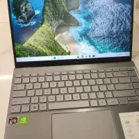 Asus zenbook خانگی در حد نو