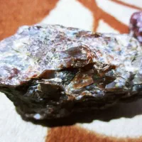 حدود 3کیلو سنگ قیمتی 5ملیون معاوضه هم دارم