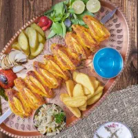 نیرو کمک آشپز برای کار در کترینگ(مسلط به تخته کاری