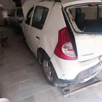 با سلام ساندرو اسپ وی مدل96 تصادفی