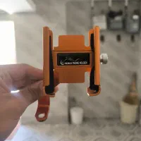 هولدر موبایل روی آینه