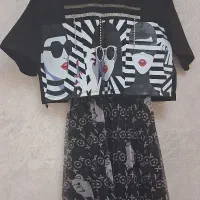 چند تکه لباس دخترانه