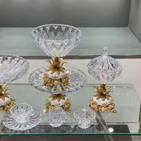 سرویس پذیرایی کریستال ۱۲ نفره پایه آنتیک گل دار|ظروف سرو و پذیرایی|تهران, شوش|دیوار