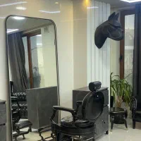 شاگرد ارایشگاه