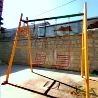 تاب دونفره فلزی مستحکم. ارتفاع بلند وعریض