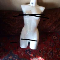 مانکن سوزن دوز