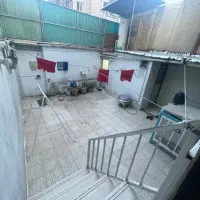 خانه کلنگی ۶۷ متری واقع در اتابک لوستر فروش ها