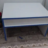 تخت خواب کودک و میز تحریر