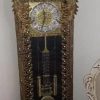 ویترین و ساعت