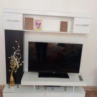 میززیرتلویزیون