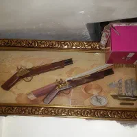 سه عدد تابلو فروشی