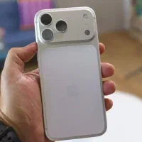 ایفون ۱۷ پرومکس نقره ای