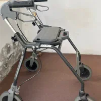 واکر چرخ دار سوئدی