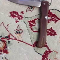 چاقو تیز و برنده