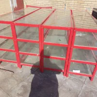 ویترین شیشه ای