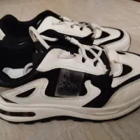 کتونی بچه گانه ، نوجوان