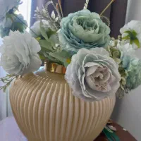 گلدان و گل  مصنوعی