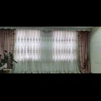 پرده بهمراه استری و دوعدد والون خارجی مخمل گلدوزی