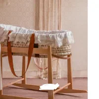 گهواره نوزاد در حد نو