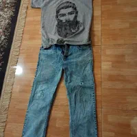 شلوارها و تی شرت ها با هم