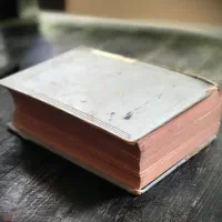 کتاب انجیل زمان ناصرالدین‌ شاه کلکسیونی ۱۳۱ ساله