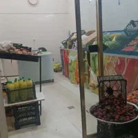 پالت میوه فروشی با ترازو