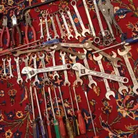 مقداری اچار برای فروش
