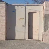 درب حیات فروشی در بافت