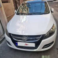 جک j5 اتوماتیک