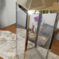 چهار عدد فانوس کنار سالنی