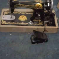 چرخ خیاطی قدیمی برقی