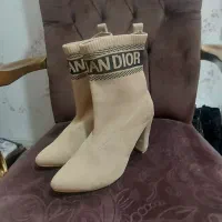 فروش تعدادی کفش و کتانی سایز ۳۸ و ۳۹