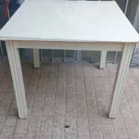 میز چوبی