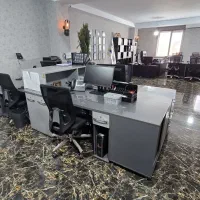 بازاریاب و ویزیتور حضوری برای سفارش گیری از مدارس